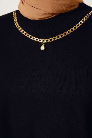 ensemble noir collier détails